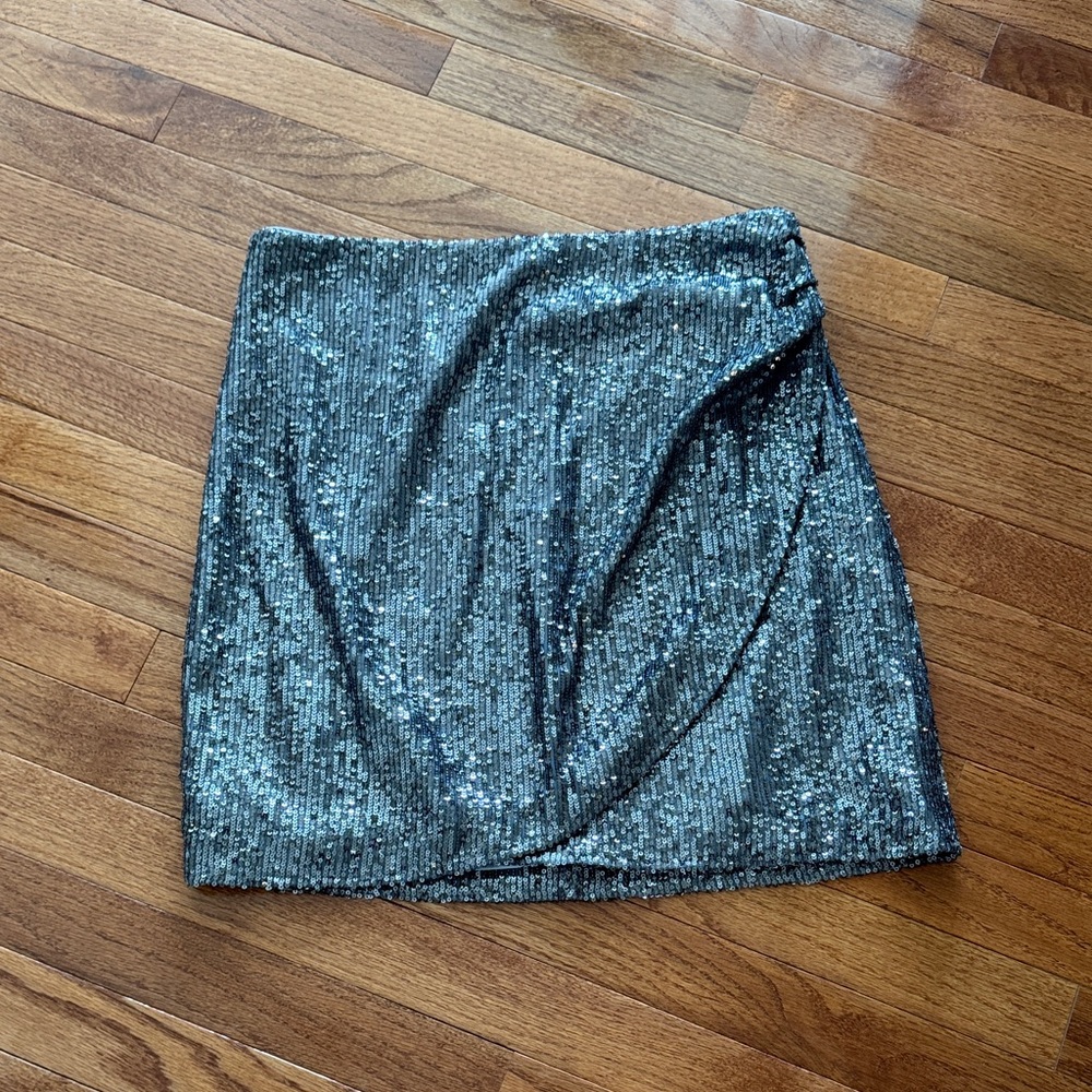 LOFT Shimmering silver Sequin Mini Skirt